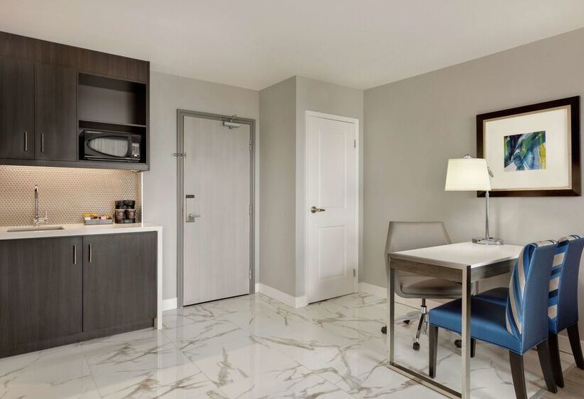 酒店 Embassy Suites By Hilton Montreal Airport