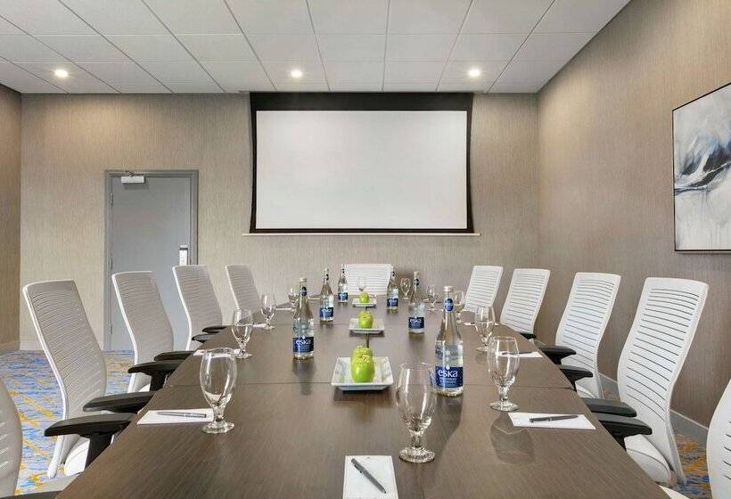 酒店 Embassy Suites By Hilton Montreal Airport