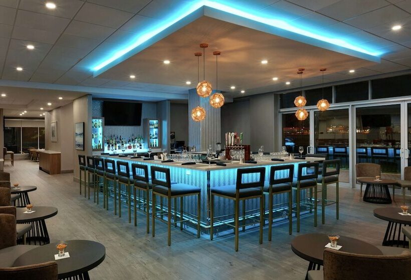 酒店 Embassy Suites By Hilton Montreal Airport