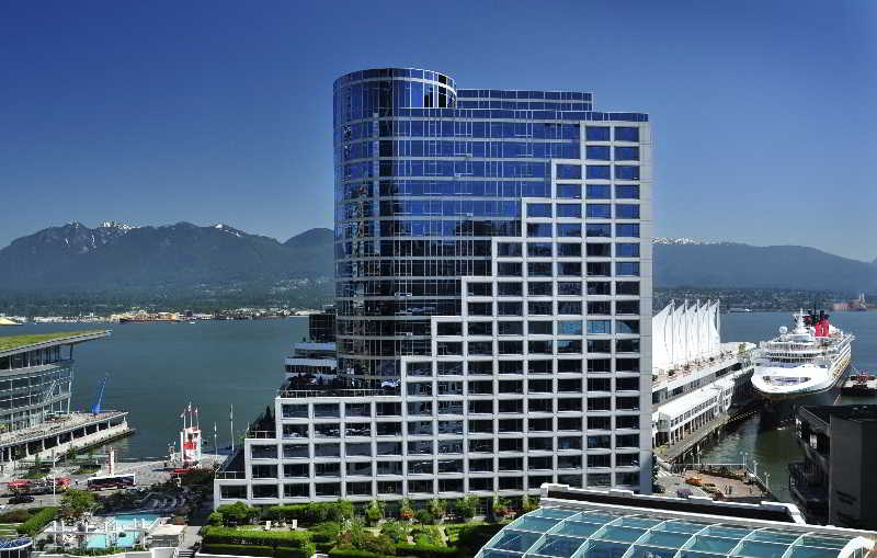 فندق Fairmont Waterfront