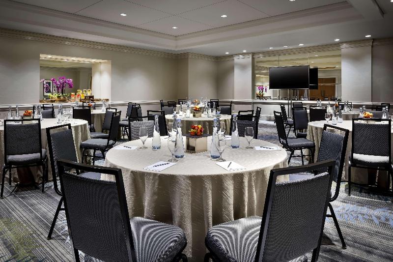 فندق Fairmont Waterfront