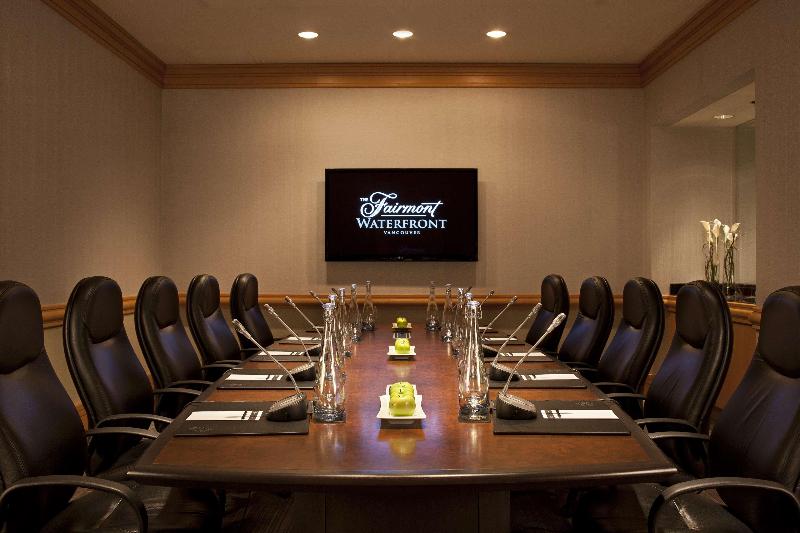 فندق Fairmont Waterfront