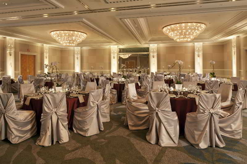 فندق Fairmont Waterfront