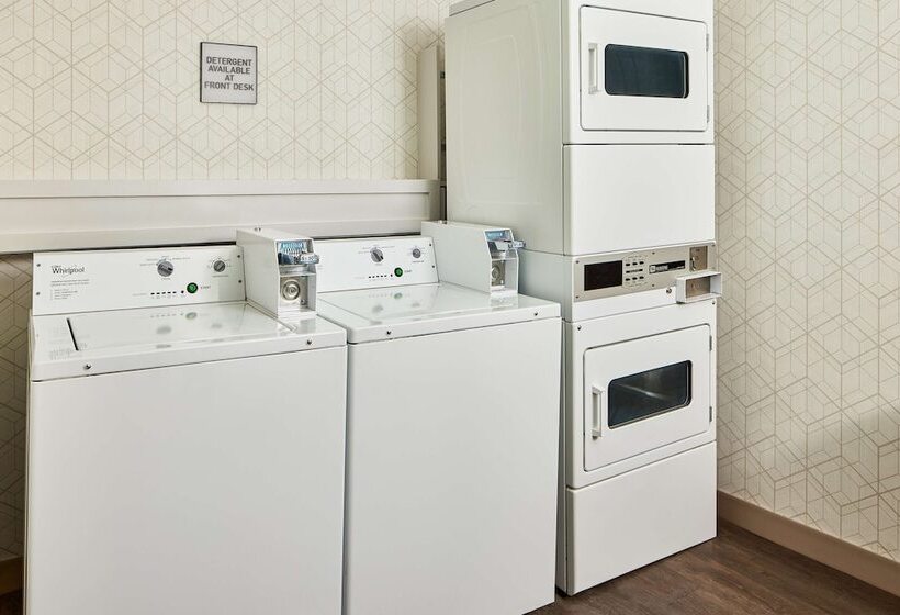 فندق Hilton Kansas City Country Club Plaza