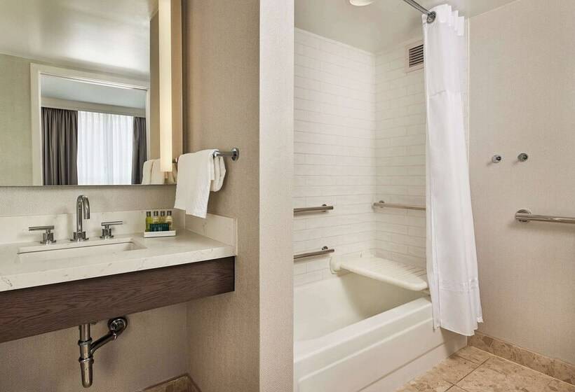 فندق Hilton Kansas City Country Club Plaza