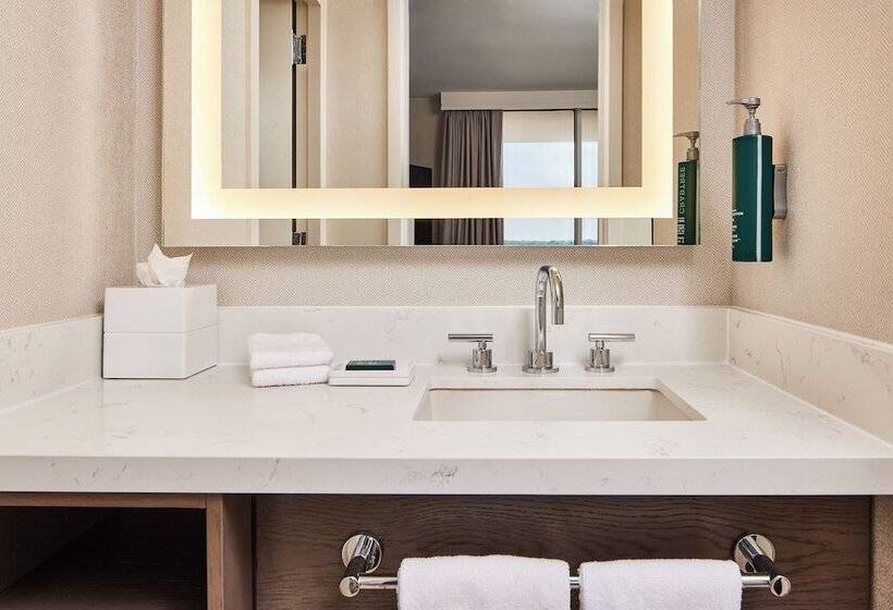 فندق Hilton Kansas City Country Club Plaza