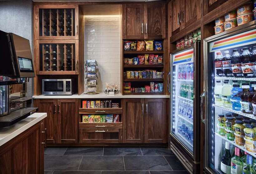 فندق Hilton Kansas City Country Club Plaza