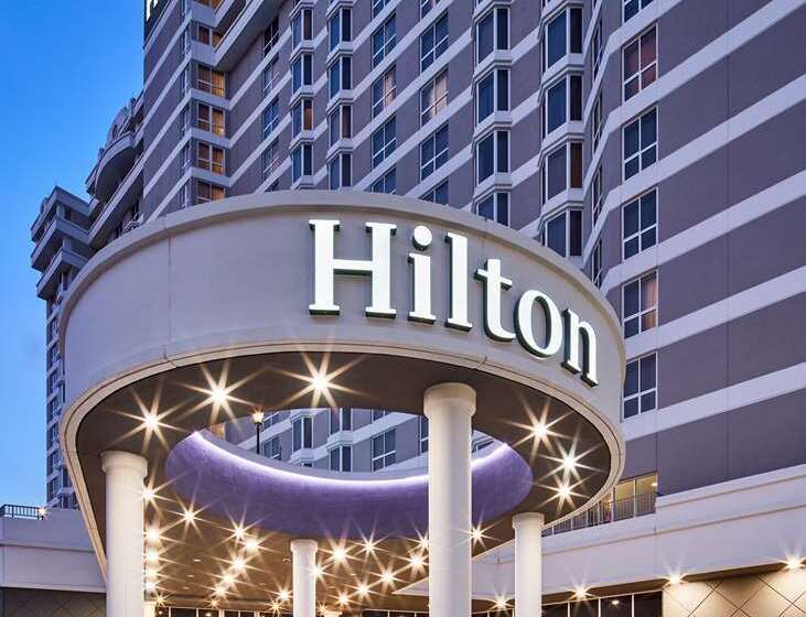 هتل Hilton Kansas City Country Club Plaza