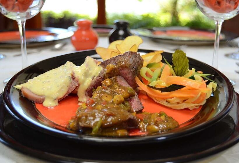 هتل Hosteria Duran