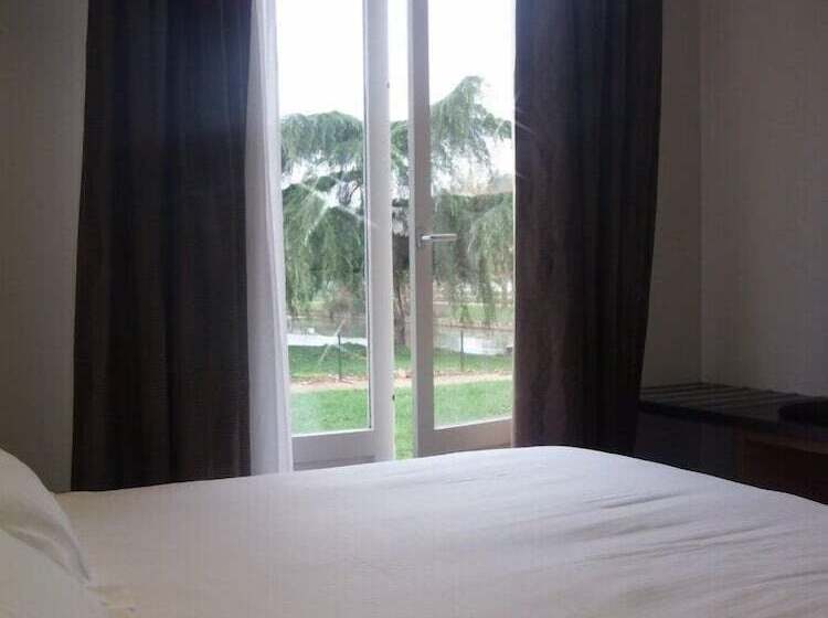 Отель Restaurant Le Rive Gauche