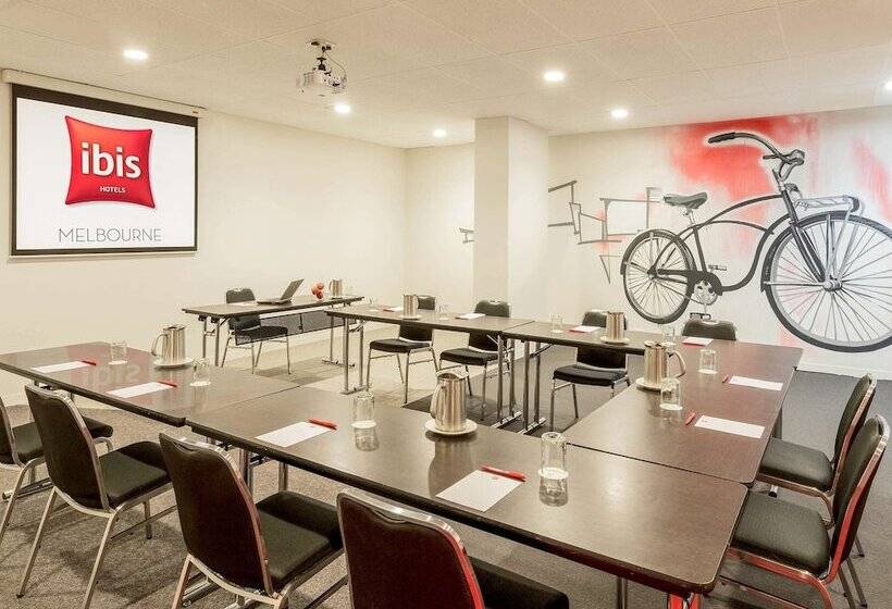 Ibis Melbourne Hotel And Apartments