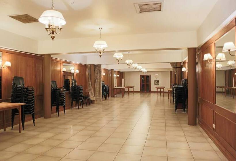 فندق Julio Cesar