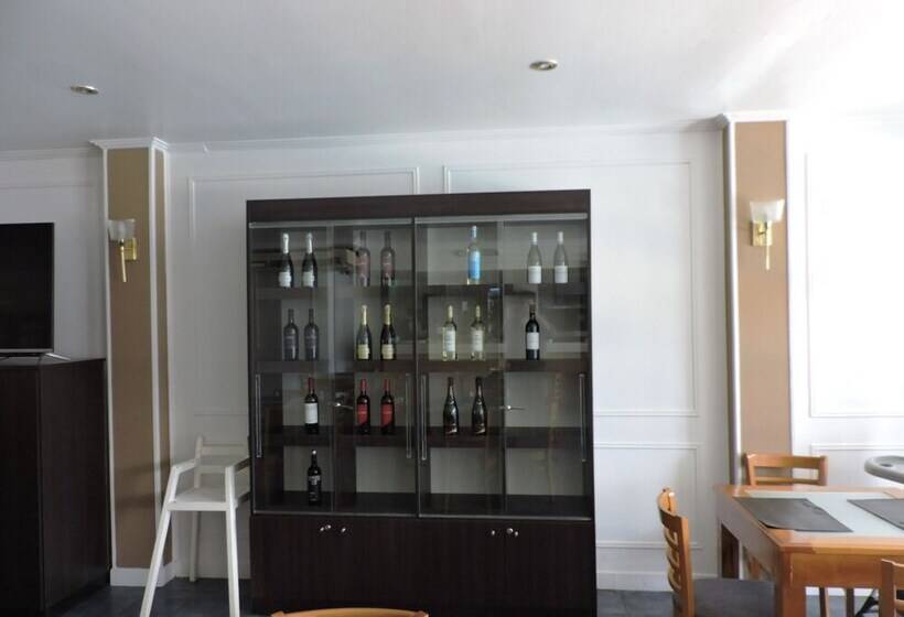 فندق Julio Cesar