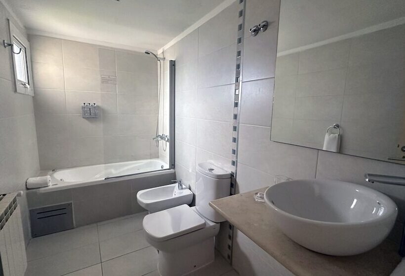 בית מלון כפרי Las Lengas