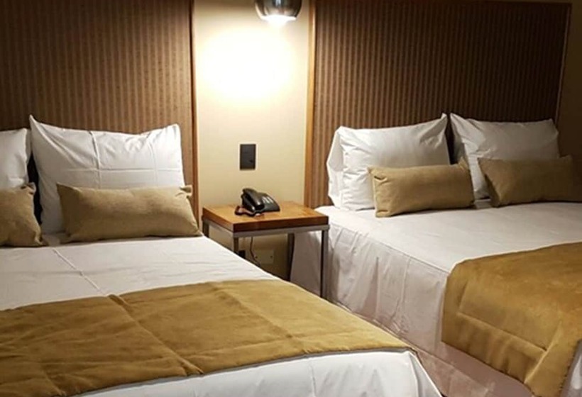 בית מלון כפרי Las Lengas