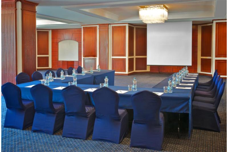 Отель Le Méridien Pyramids  & Spa