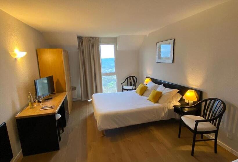 Отель Le Relais De Castelnau