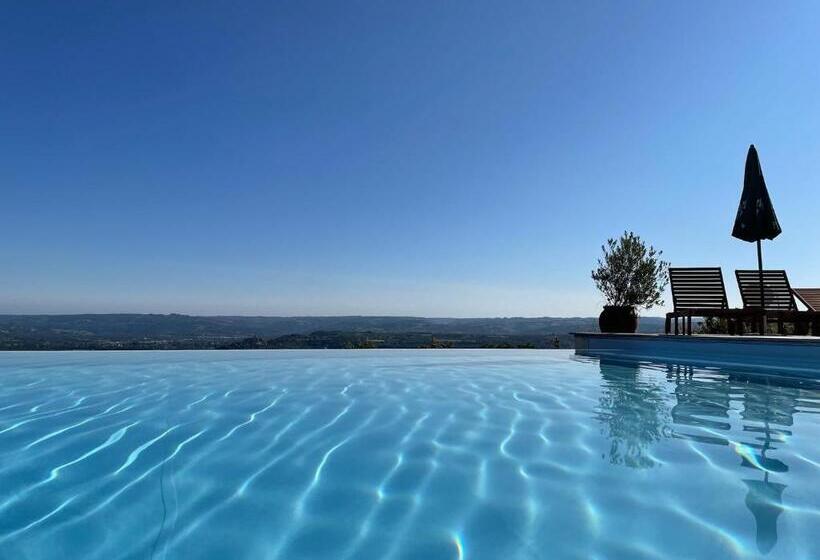 Отель Le Relais De Castelnau