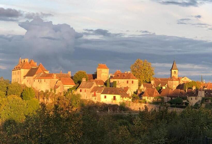 Отель Le Relais De Castelnau