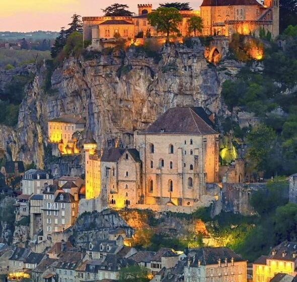 Отель Le Relais De Castelnau