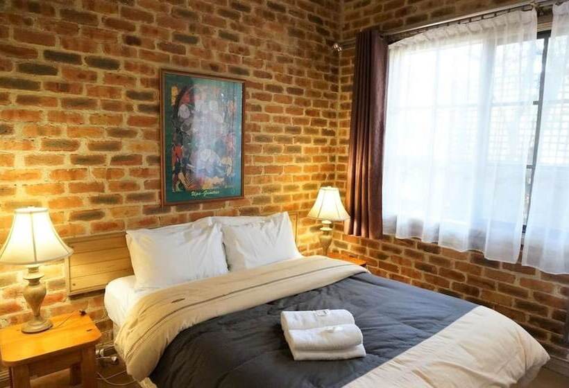 בית מלון כפרי Mahogany Park