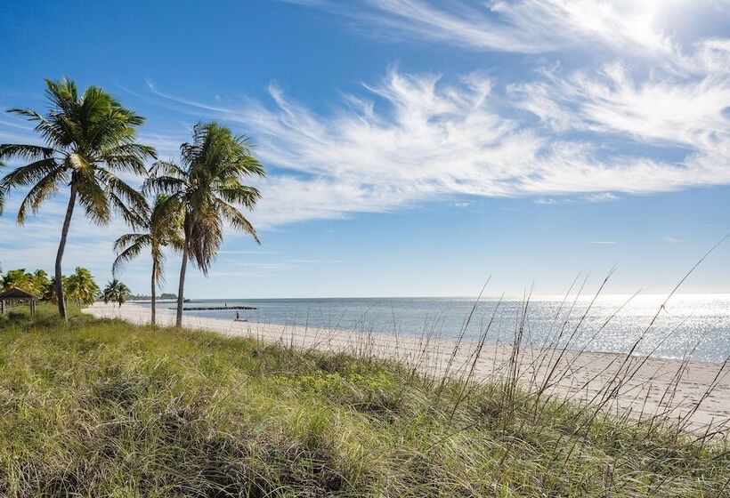 فندق Margaritaville Beach House Key West