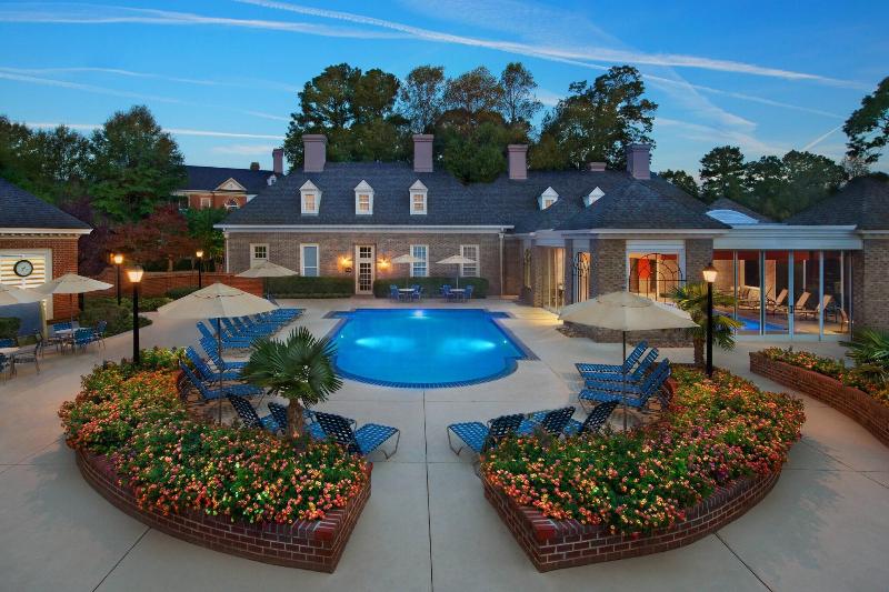 Отель Marriott's Manor Club at Ford's Colony