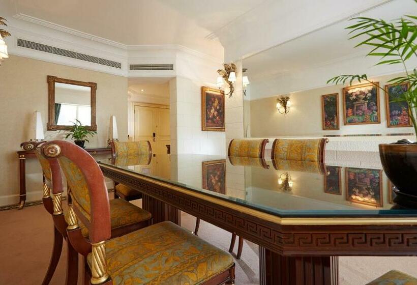 هتل Millennium Plaza Downtown