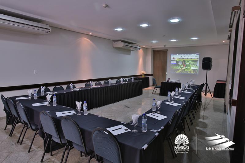 Отель Paiaguas Palace