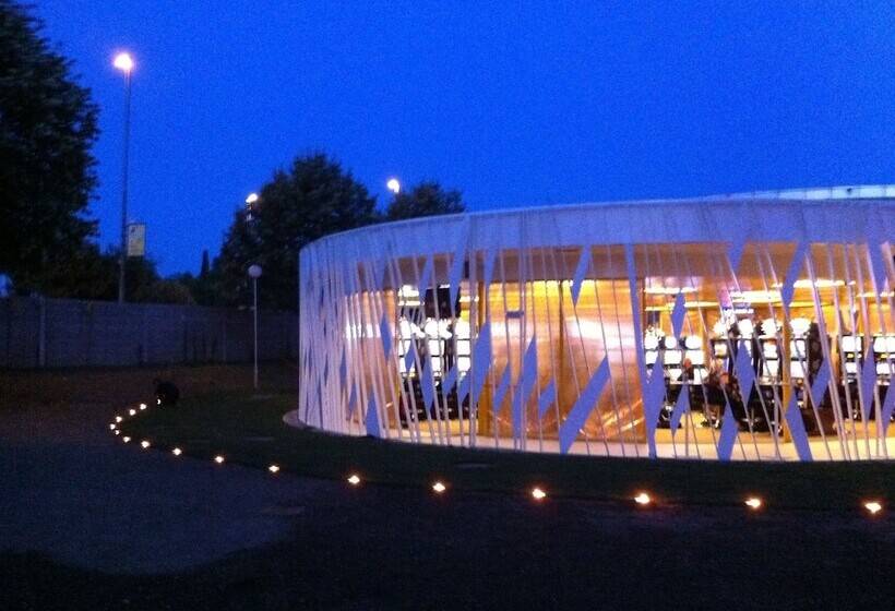 هتل Perla, Resort & Entertainment