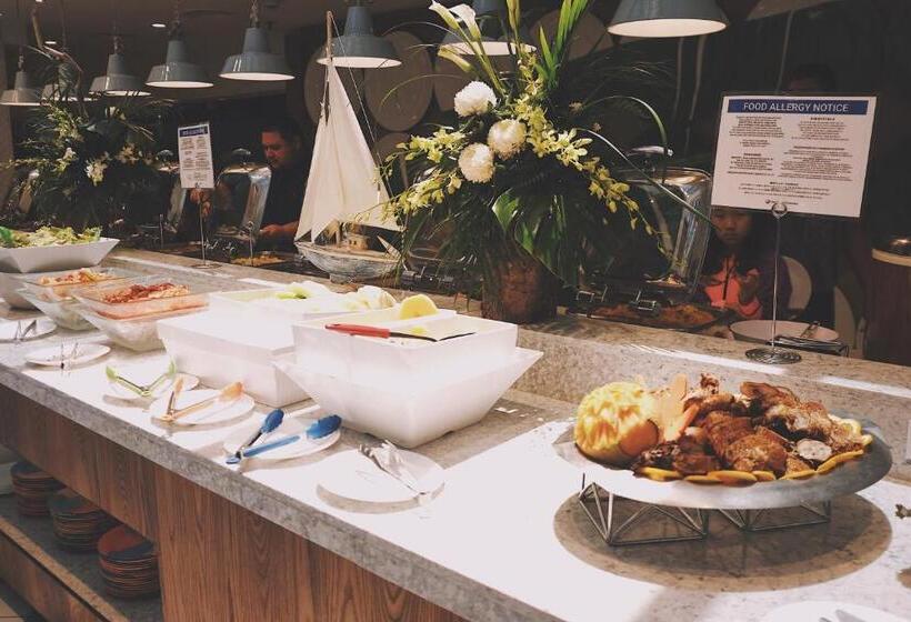 בית מלון כפרי Pacific Islands Club Saipan