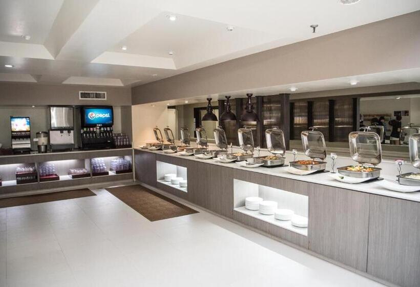 בית מלון כפרי Pacific Islands Club Saipan