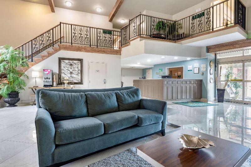 Отель Quality Inn