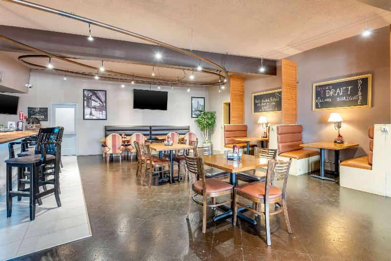 Отель Quality Inn