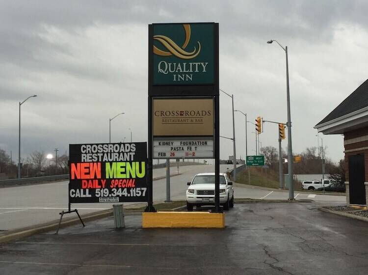 Отель Quality Inn