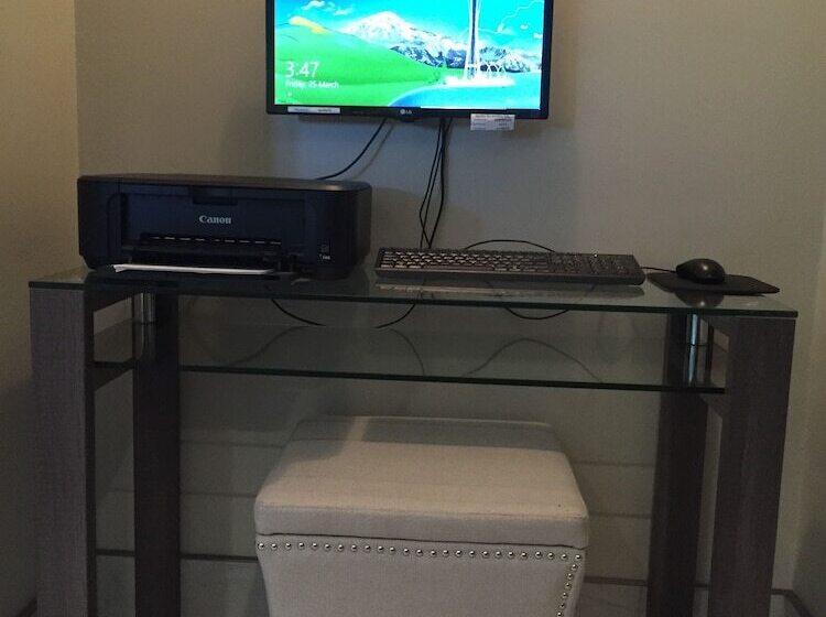 Отель Quality Inn