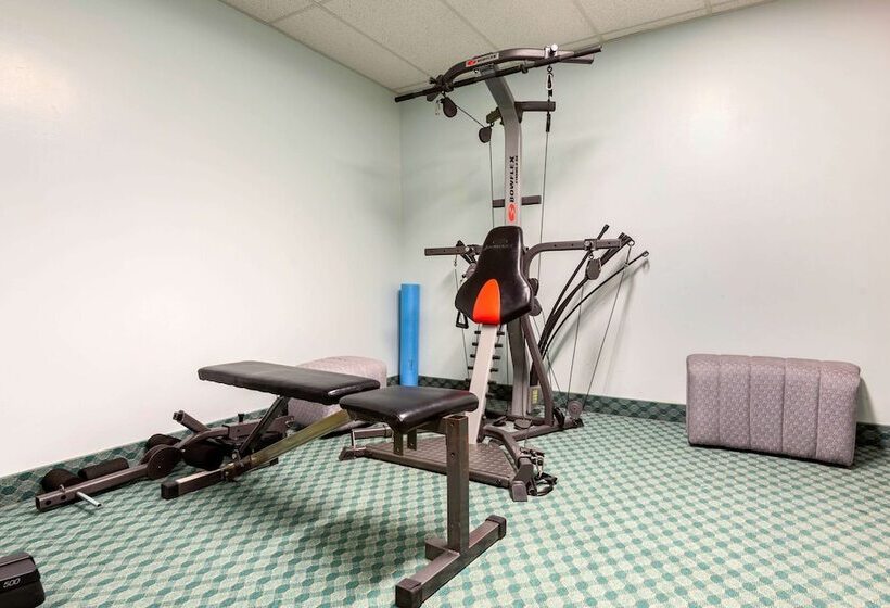 Отель Quality Inn