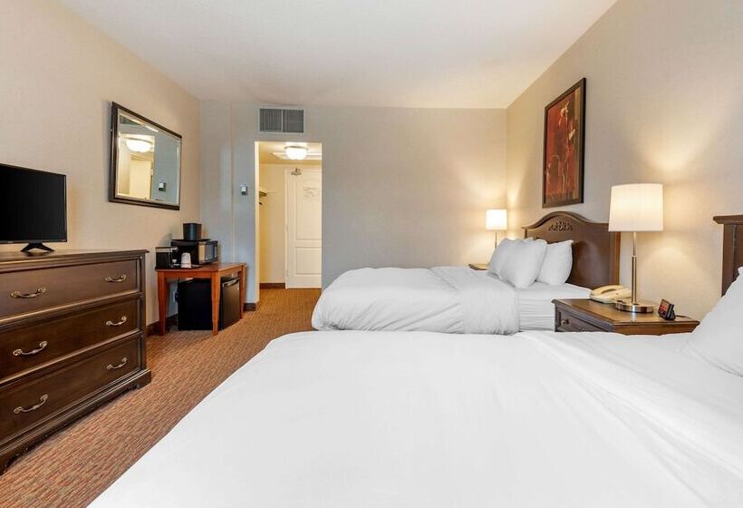 Отель Quality Inn