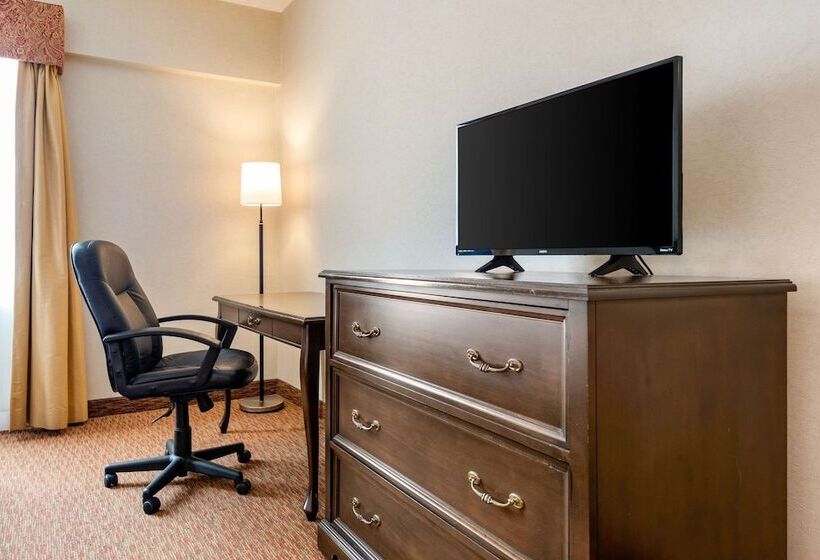 Отель Quality Inn