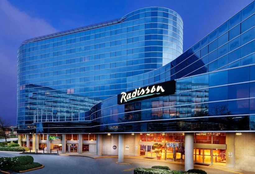 Radisson Hotel Vancouver Airport