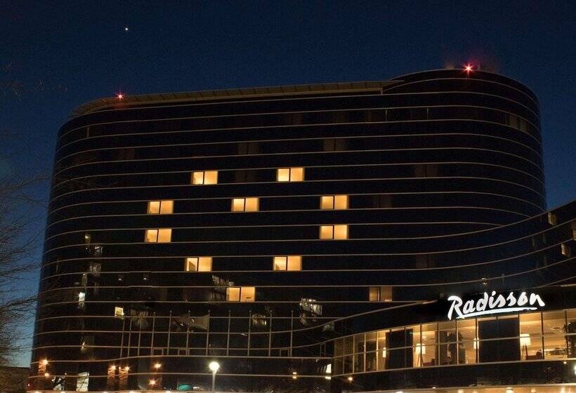Radisson Hotel Vancouver Airport