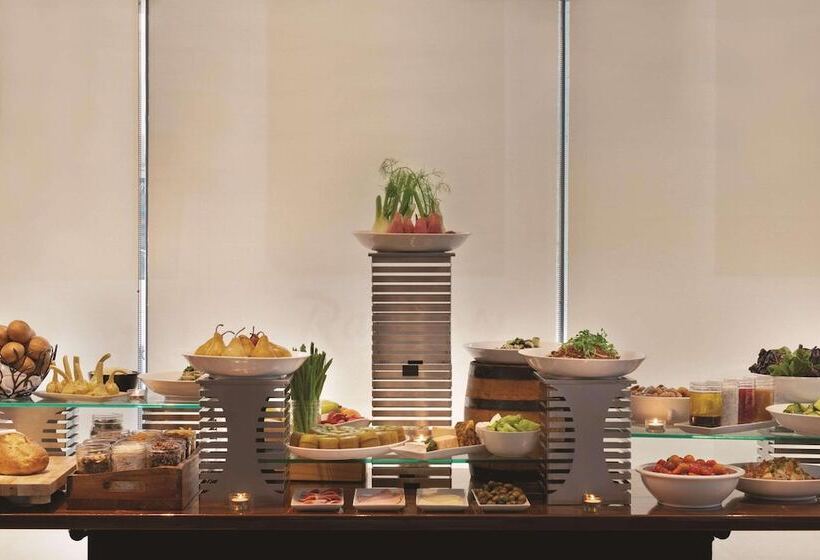 Radisson Hotel Vancouver Airport