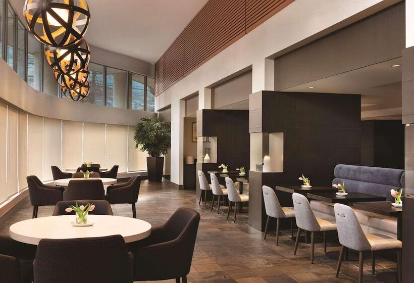 Radisson Hotel Vancouver Airport