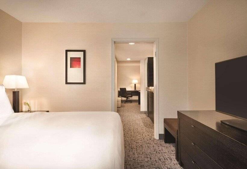 Radisson Hotel Vancouver Airport