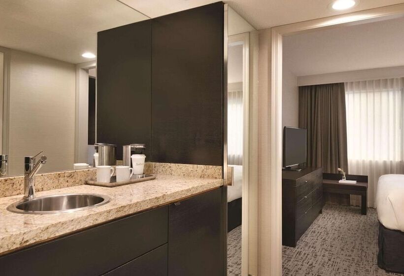 Radisson Hotel Vancouver Airport