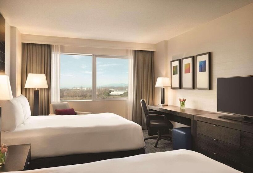 Radisson Hotel Vancouver Airport
