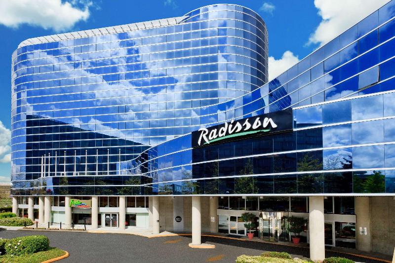 Radisson Hotel Vancouver Airport