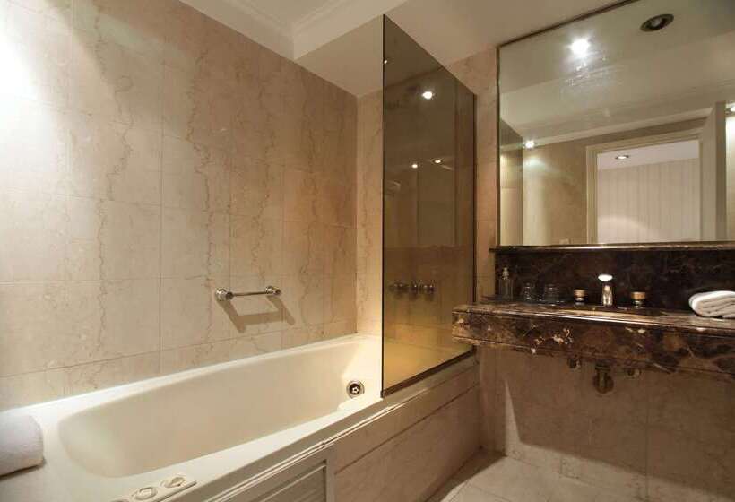 هتل Ramada By Wyndham Buenos Aires Centro