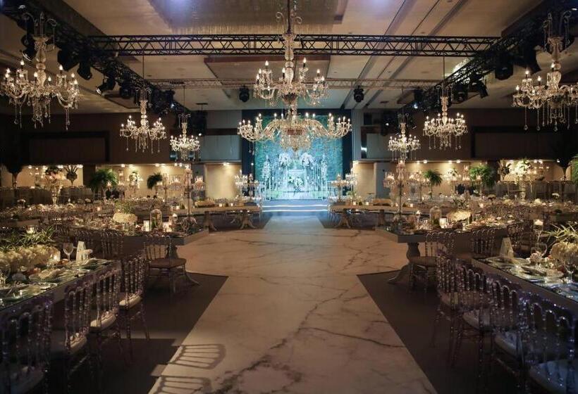 ホテル Renaissance Polat Istanbul