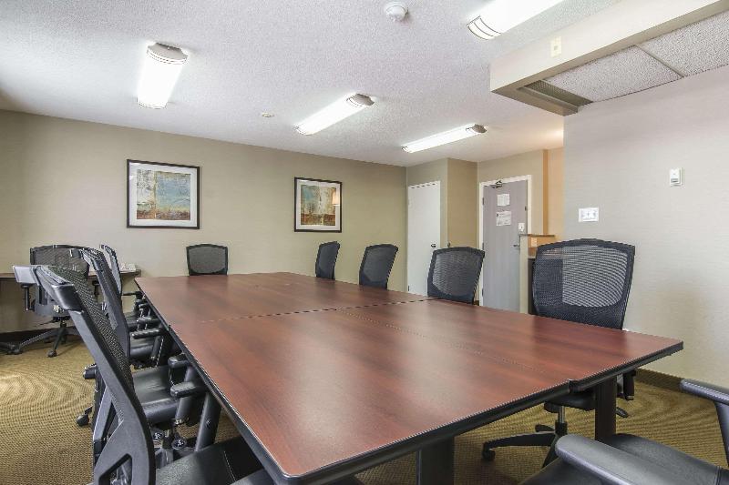 Отель Residence Inn By Marriott Laval